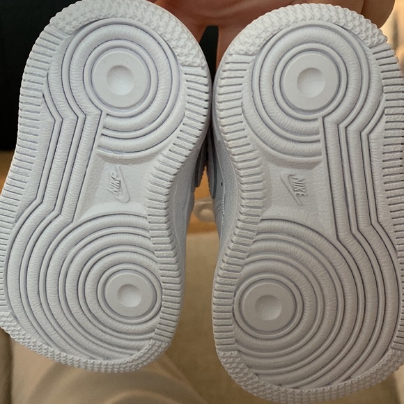 Nike Air Force 1 Sneaker - Picture 10 of 10